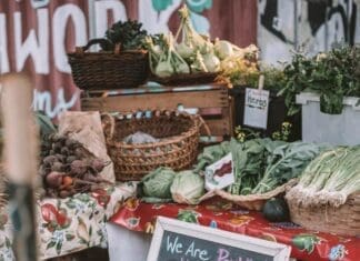 8 Simple Ways Your Business Can Give Back to the Community Image3
